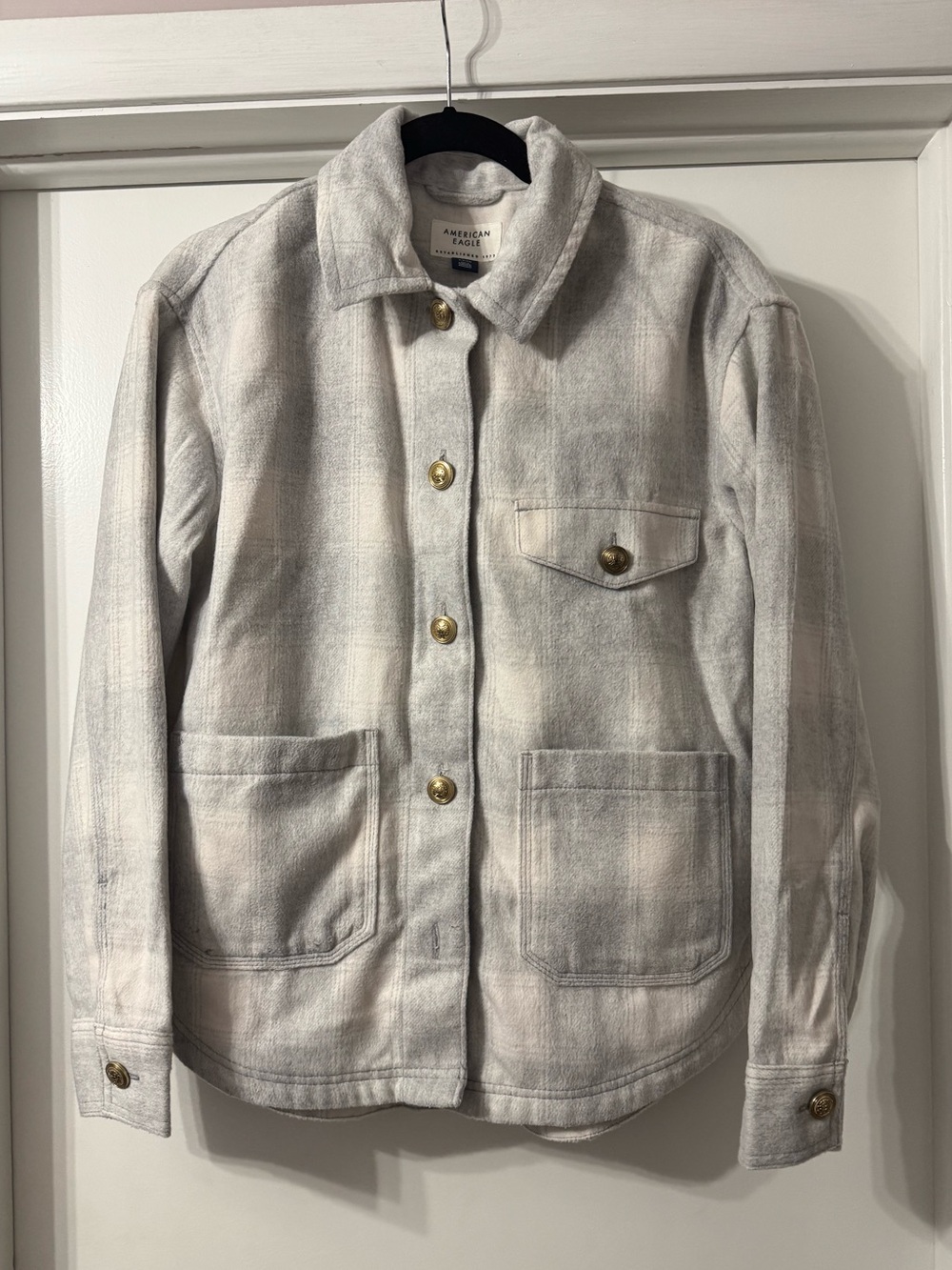 American Eagle Outfitters Light Gray Plaid Button-Up Shacket